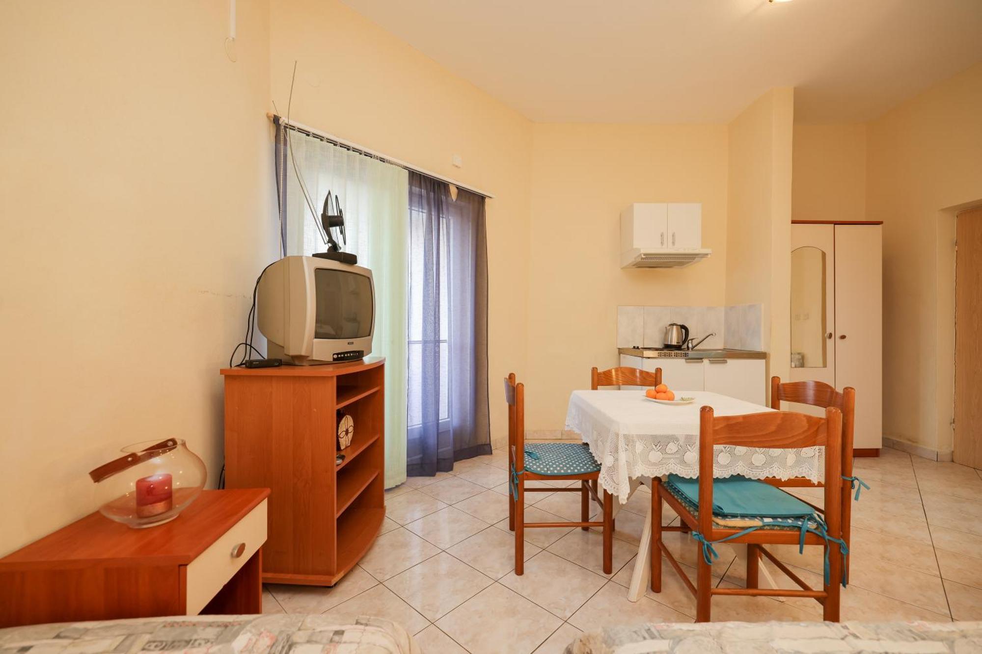 Beachfront Apartments Jermen Sukošan Eksteriør billede