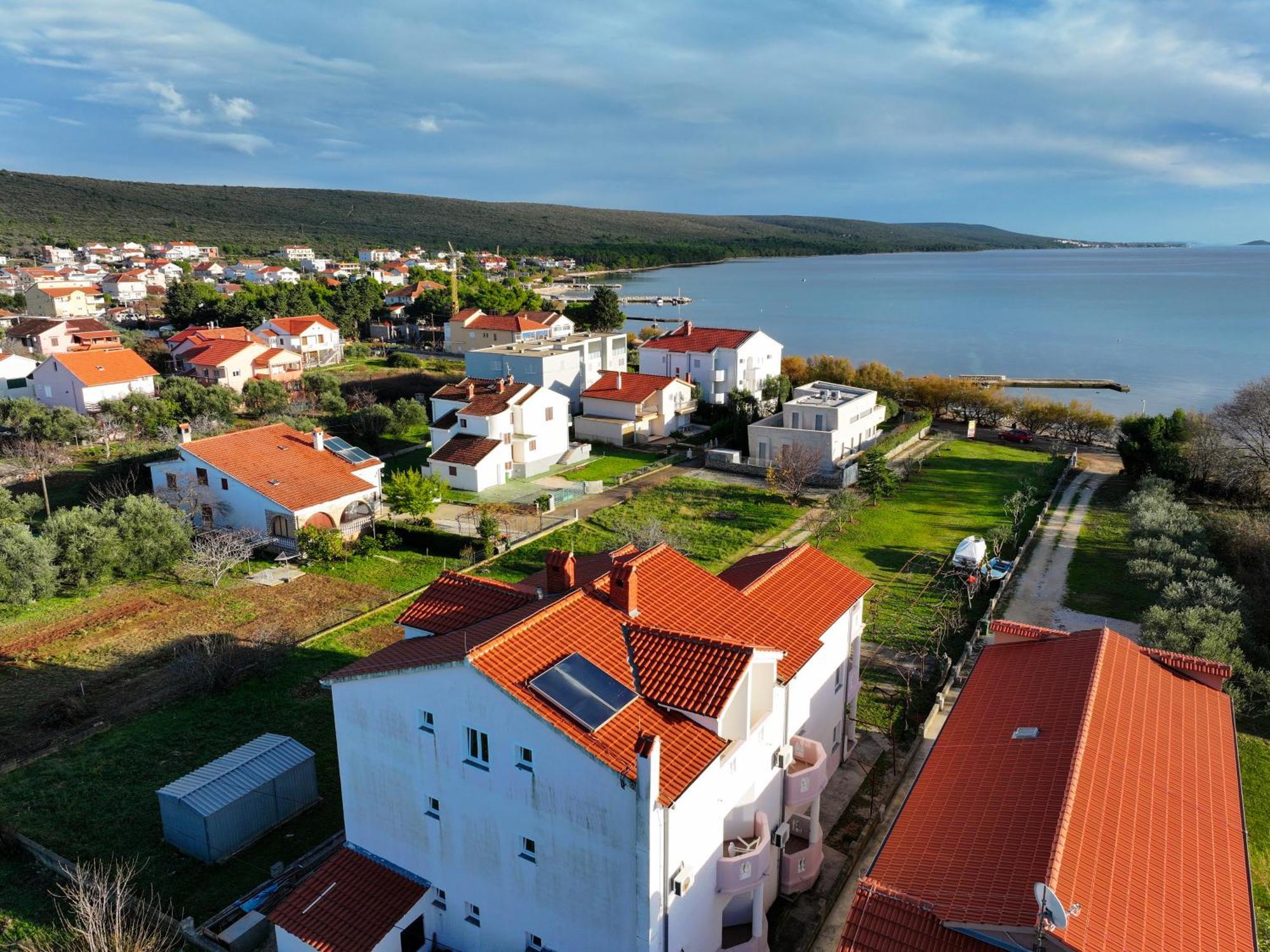 Beachfront Apartments Jermen Sukošan Eksteriør billede